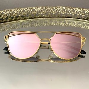 ☀️☀️NEW Rose Gold Mirrored Sun glasses☀️☀️